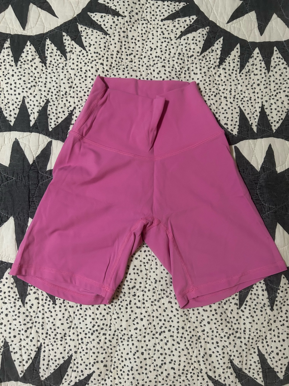 NVGTN High-Rise Magenta Athletic Bike Shorts